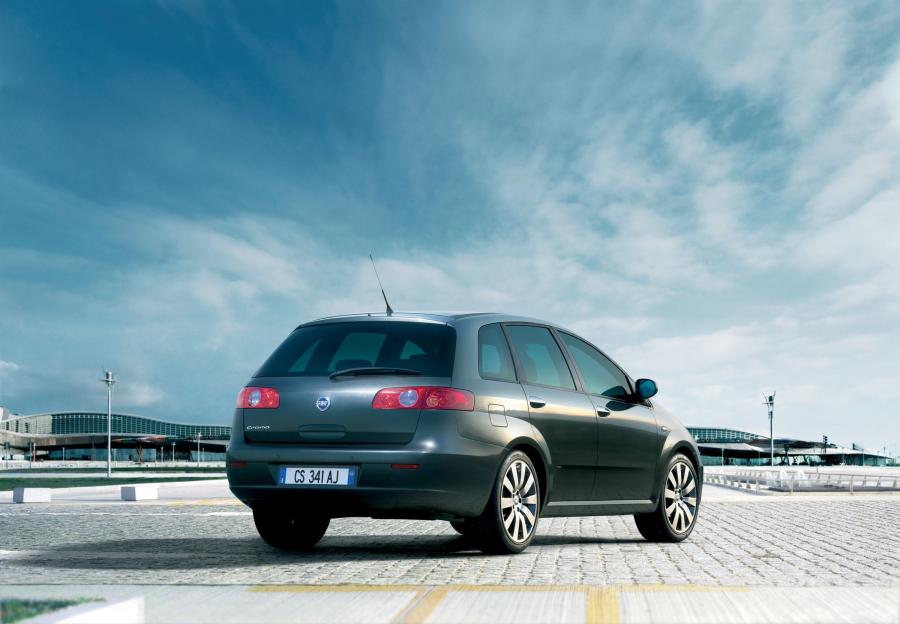  Fiat Croma Station Wagon 2009 года  (фото 21 из 106)
